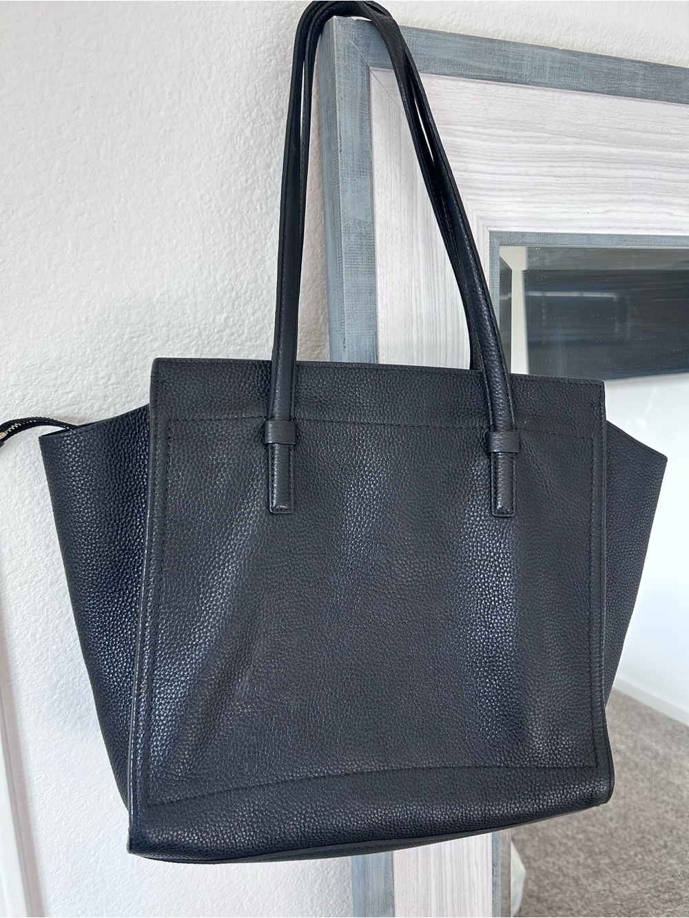Salvatore Ferragamo Black Leather Tote with Gold Logo - Picture 7 of 11